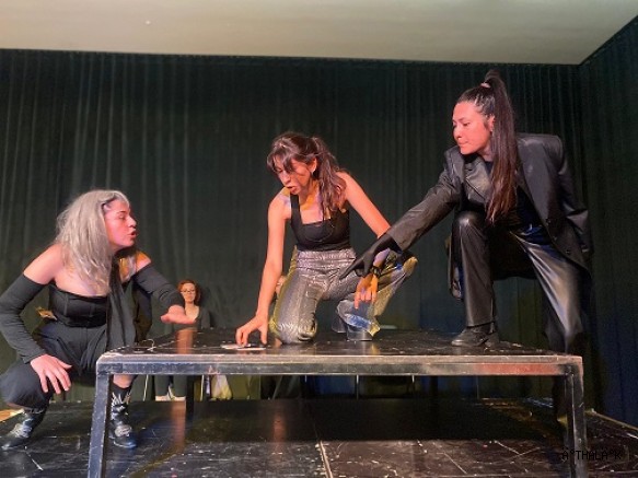 Osmangazi Belediyesi Tiyatro Okulu ‘Tersine Dünya’ ile İzleyici Karşısına Çıkıyor