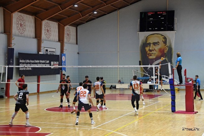 Osmangazi Belediyespor Play-Off Yolunda Kayıpsız Devam Ediyor