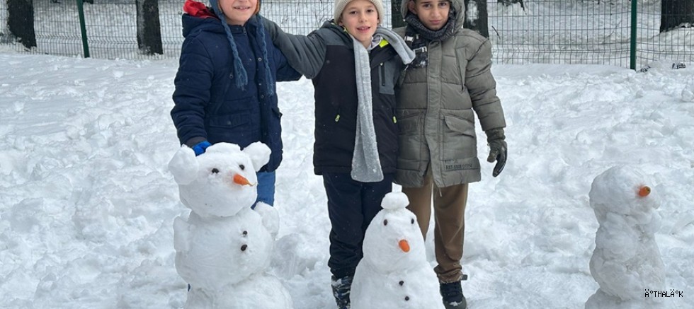 Osmangazi’de Çocuklar Kış Neşesiyle Buluştu 