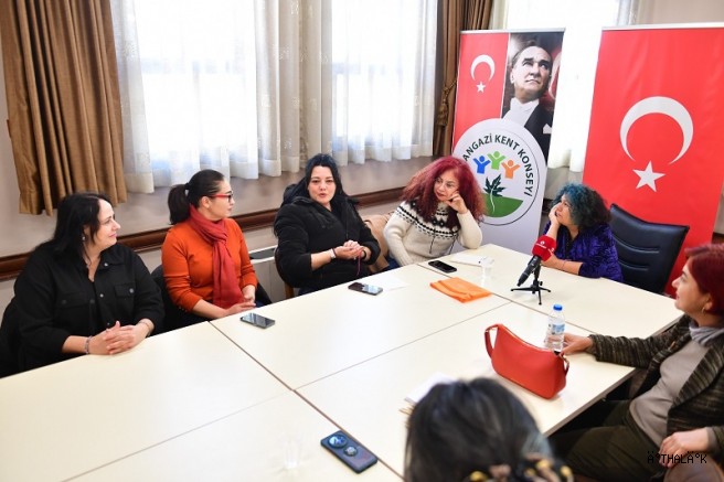 Osmangazi’de Kadınlar Ağaç Sembolizmiyle Haklarını Keşfettiler