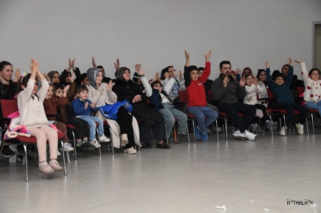 Osmangazi’de Ramazan Etkinlikleri Çocukların Yüzünü Güldürdü