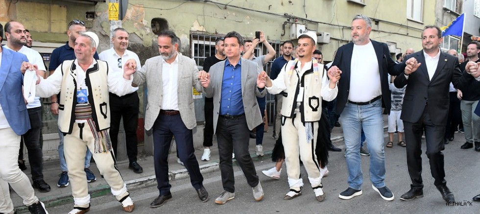 Osmangazi’de Uluslararası Balkan Festivali Renkli Görüntülerle Start Aldı 