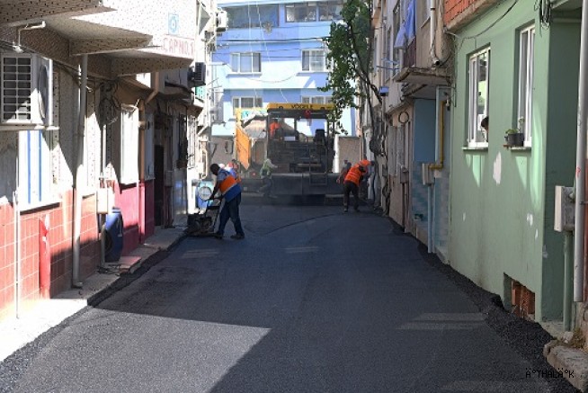Osmangazi’nin Yollarında Yoğun Asfalt Mesaisi 