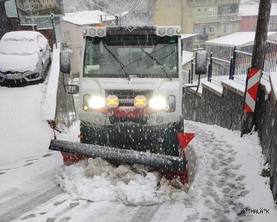 Osmangazi’nin Yüksek Kesimlerinde Kar Mesaisi 