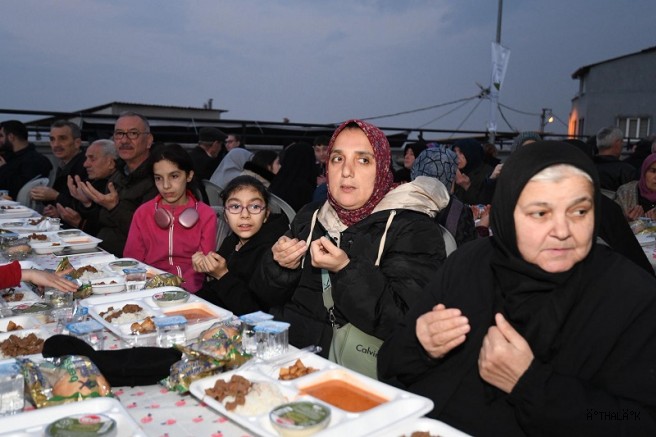 Ramazan’ın Manevi İklimi Osmangazi’de Yaşanıyor