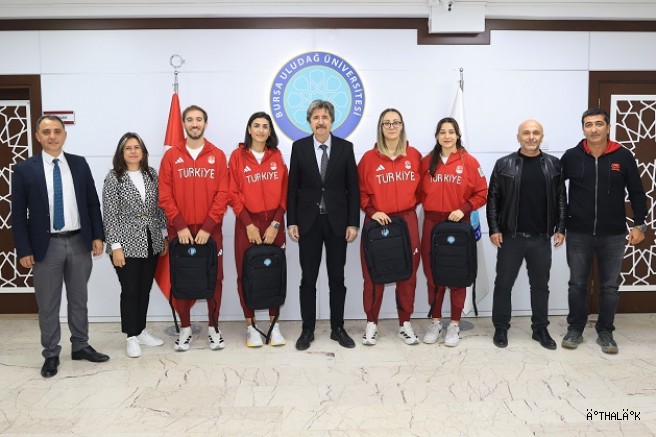 Rektör Yılmaz’dan Başarılı Sporculara Özel Tebrik