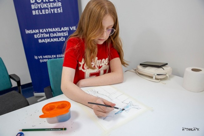 Sanat Atölyeleri Çocukların Hayatlarına Renk Kattı