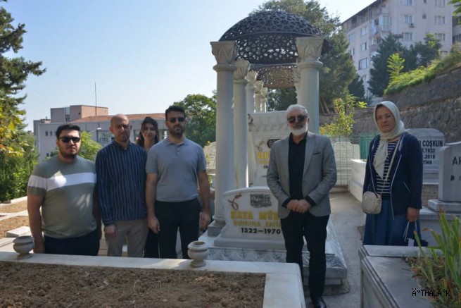 'Sanat Güneşi' Bursa’da Mezarı Başında Anıldı