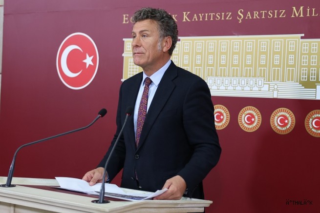 Sarıbal: Depolarda Bekleyen Tütün Borç Yüküne Dönüştü