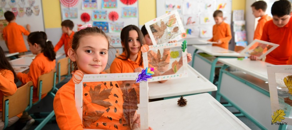 Sonbahar Yaprakları Osmangazi'de Sanata Dönüştü