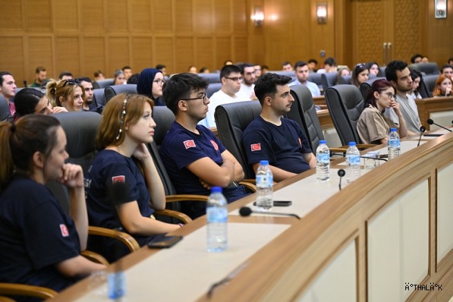 Stajyerler Oryantasyon Eğitiminde