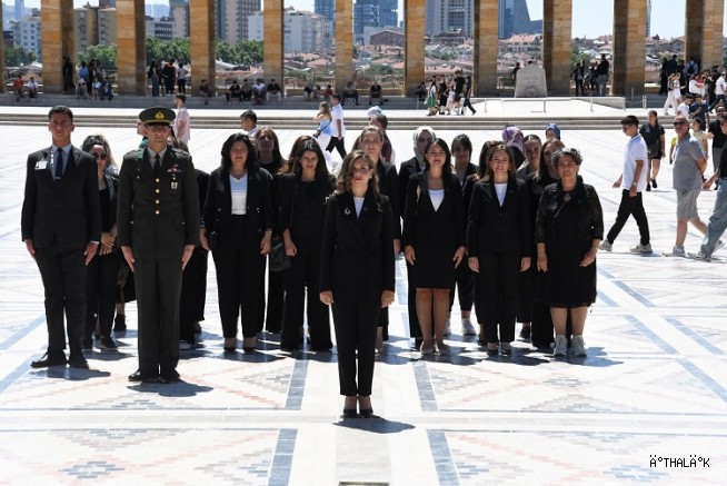 TÜMKAD'dan Anıtkabire Altıncı Yıl Ziyareti