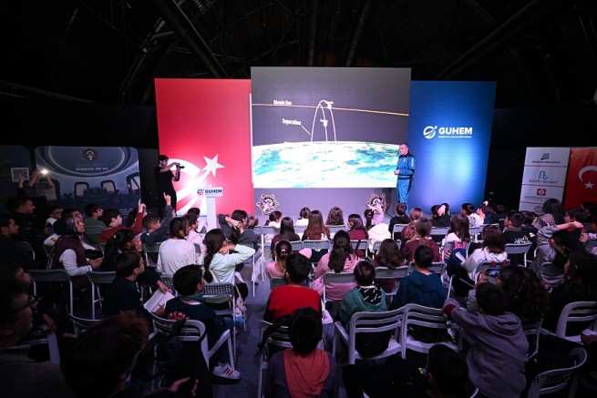 Türkiye’nin 3. Astronotu Gökhan Erdem Uzay Deneyimini GUHEM’de Öğrencilerle Paylaştı