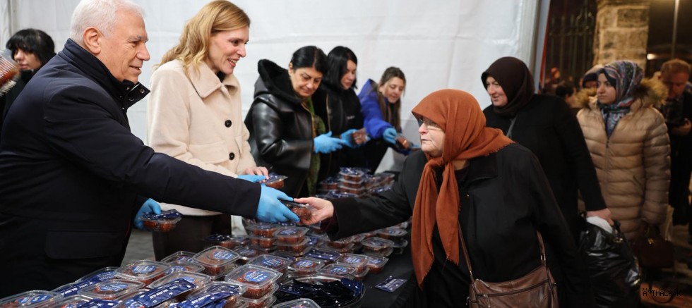 Ulu Cami'de Ramazan'a Tatlı Başlangıç