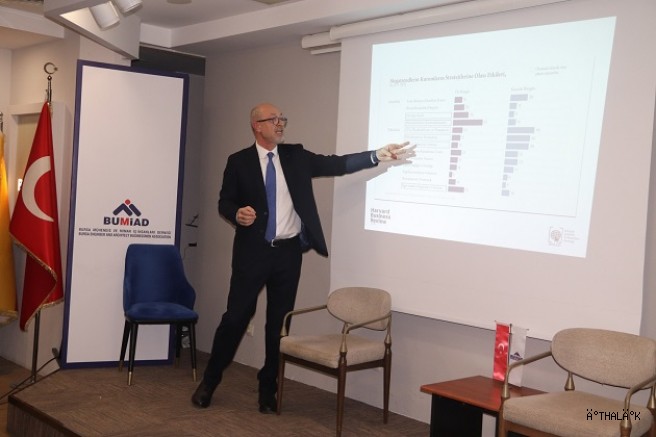 Yapay Zeka'yla Gelen İşsizlik Bilmecesi