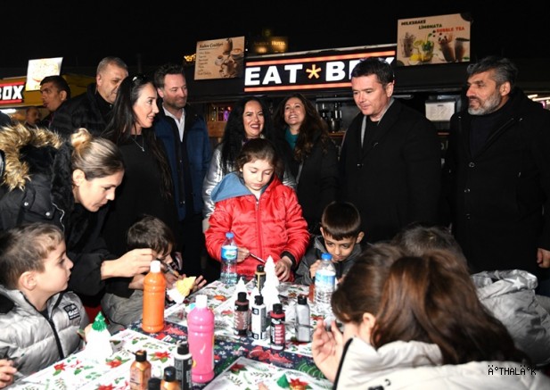 Yeni Yıl Festivali’nde Başkan Erkan Aydın Vatandaşlarla Buluştu