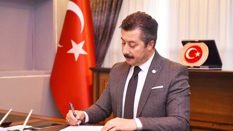 Yenişehir Belediye Başkanı Ercan Özel'den Öğretmenler Günü Mesajı 