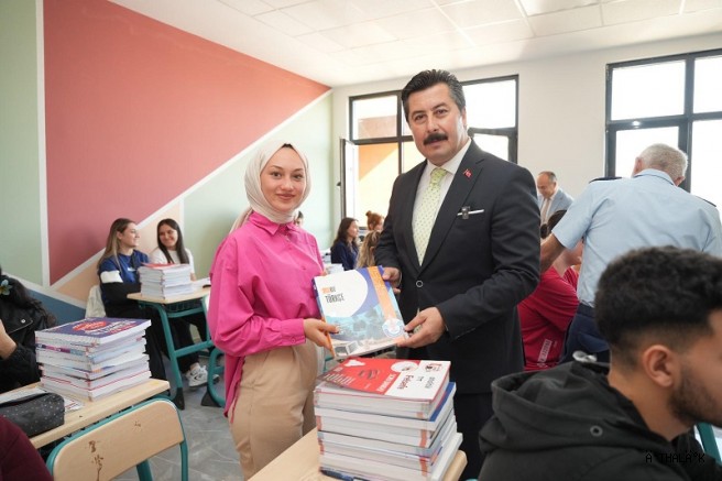Yenişehir Belediyesi'nden Üniversite Hazırlık Öğrencilerine Eğitim