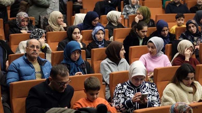 Yıldırım'da Tiyatro Gösterisi