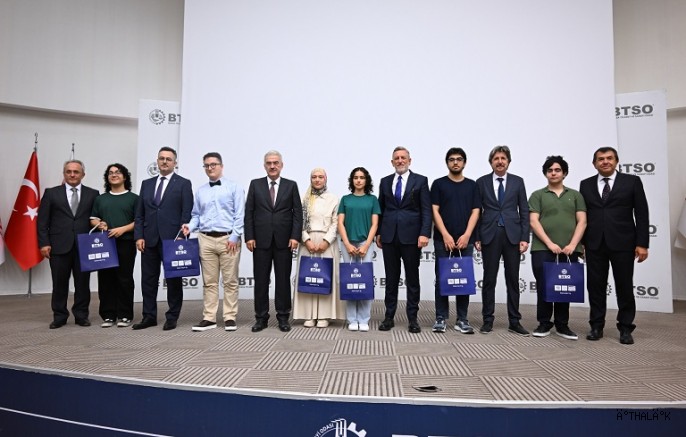 YKS’de Dereceye Giren Bursalı Gençler BTSO’da Ödüllendirildi